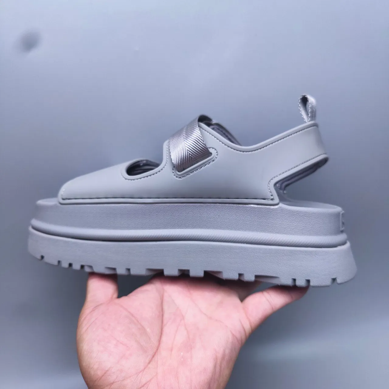 UGG Tasman Gray Platform Casual Sandals 6