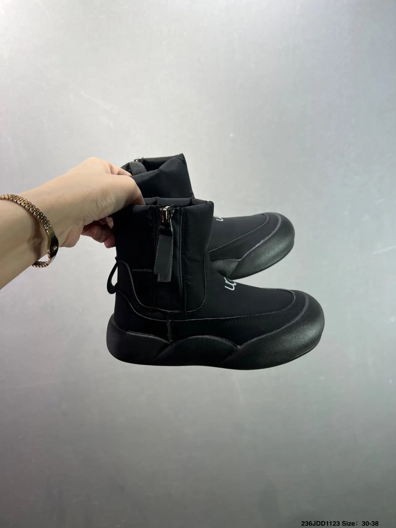 UGG Tasman Off-White Zippered Snow Boots 7