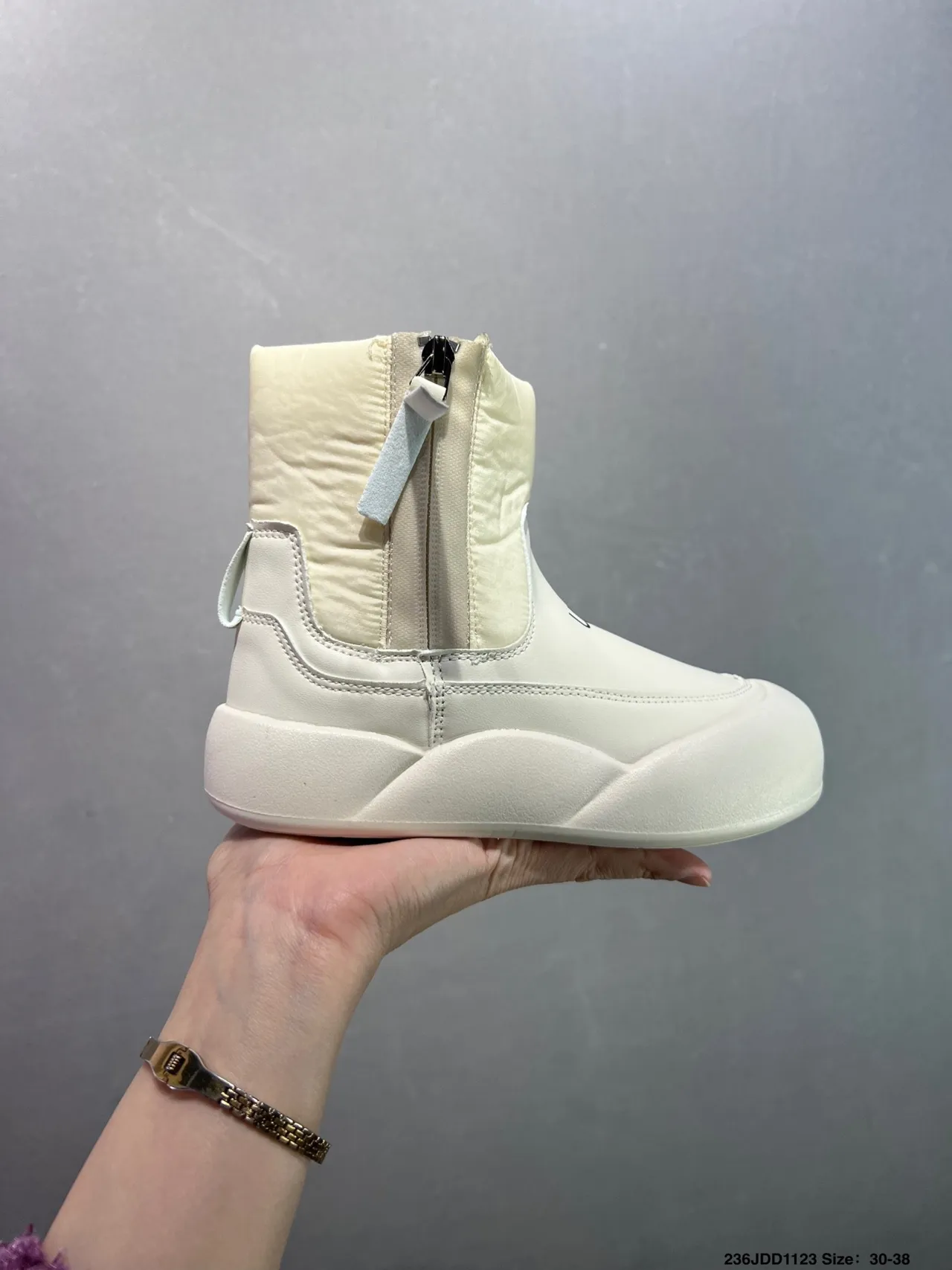 UGG Tasman Off-White Zippered Snow Boots 10