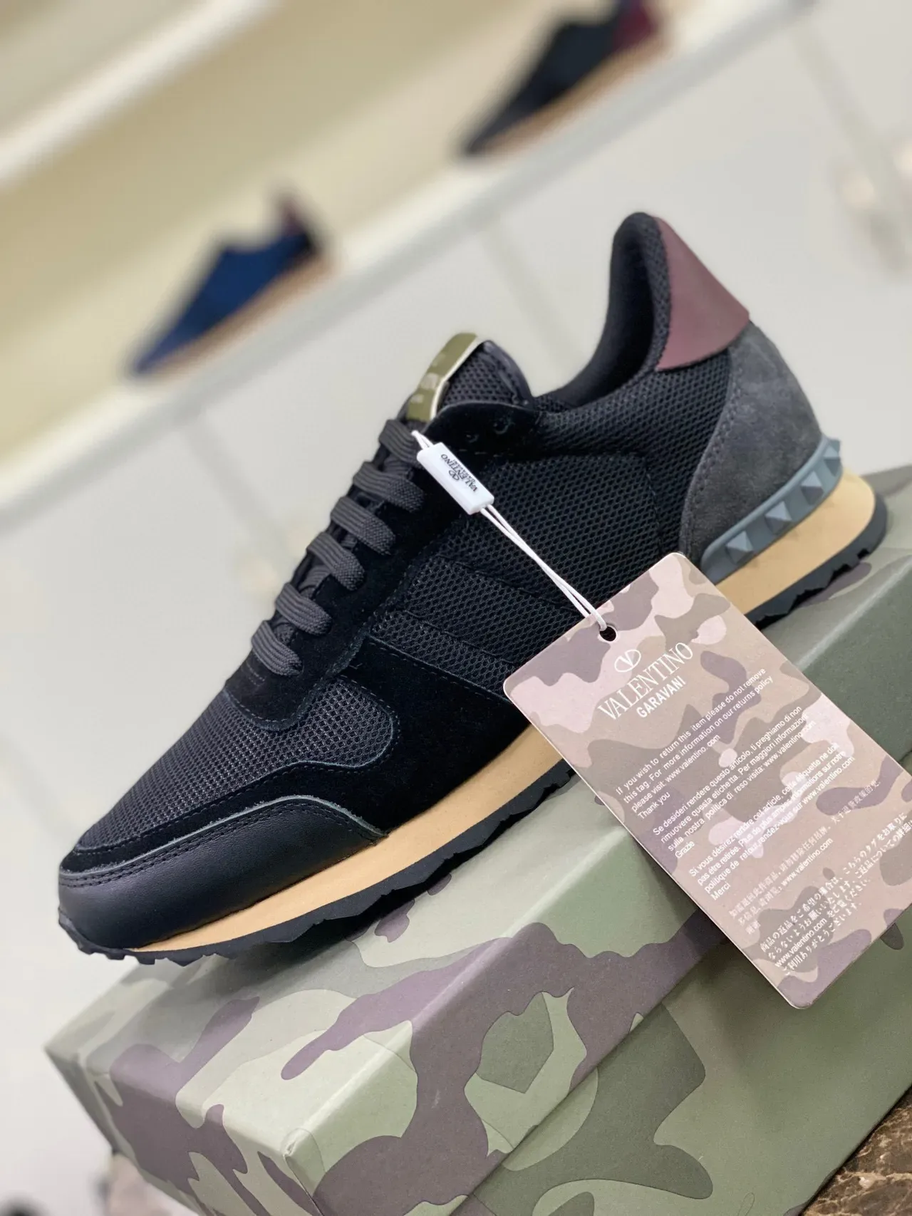 Valentino Preto Bege Malha E Camurça Superior Spiked Salto De Borracha Tênis Lifestyle 5