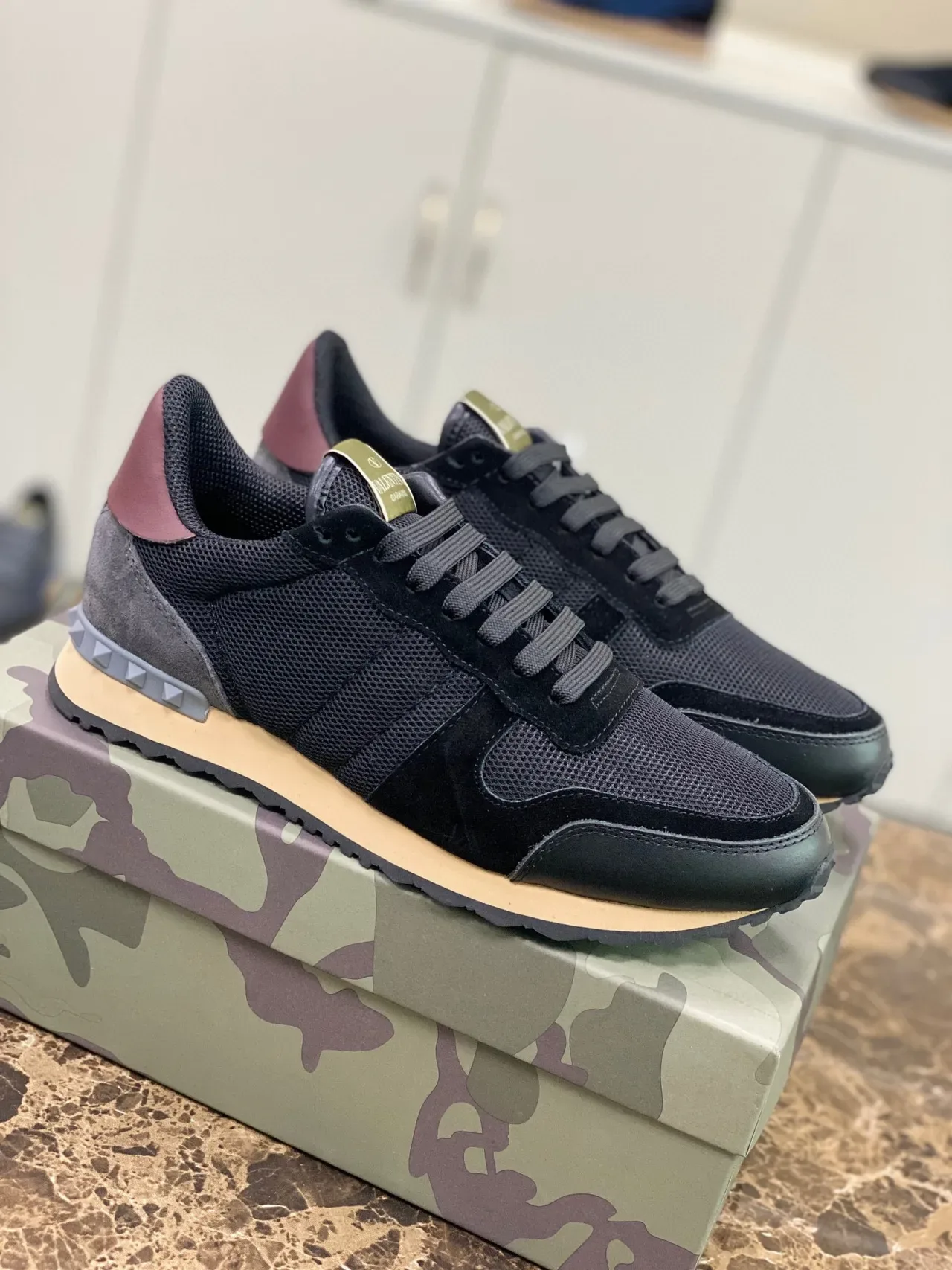 Valentino Preto Bege Malha E Camurça Superior Spiked Salto De Borracha Tênis Lifestyle 9
