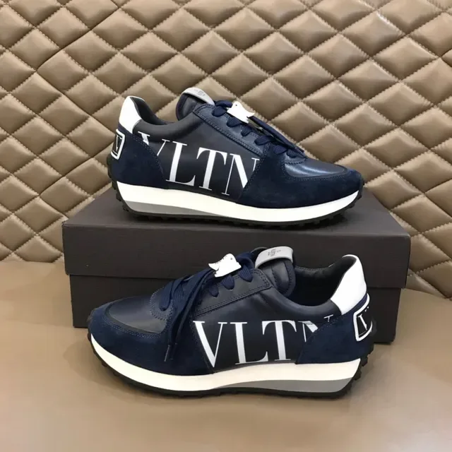 Valentino Sneakers Lifestyle en Daim et Cuir Bleu Marine Blanc avec Logo VLTN Bold 7