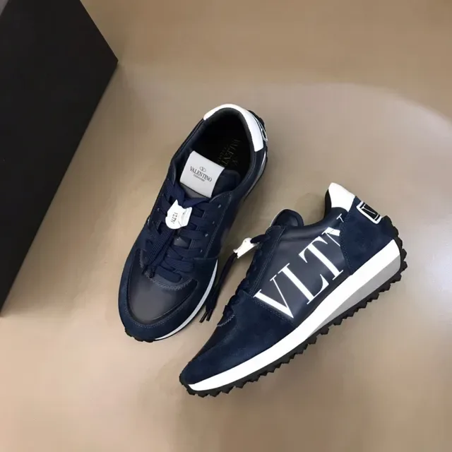 Valentino Sneakers Lifestyle en Daim et Cuir Bleu Marine Blanc avec Logo VLTN Bold 9
