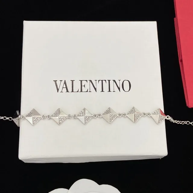 Valentino Rockstud Pyramid Stud Pavé Crystal Toggle Bracelet 4