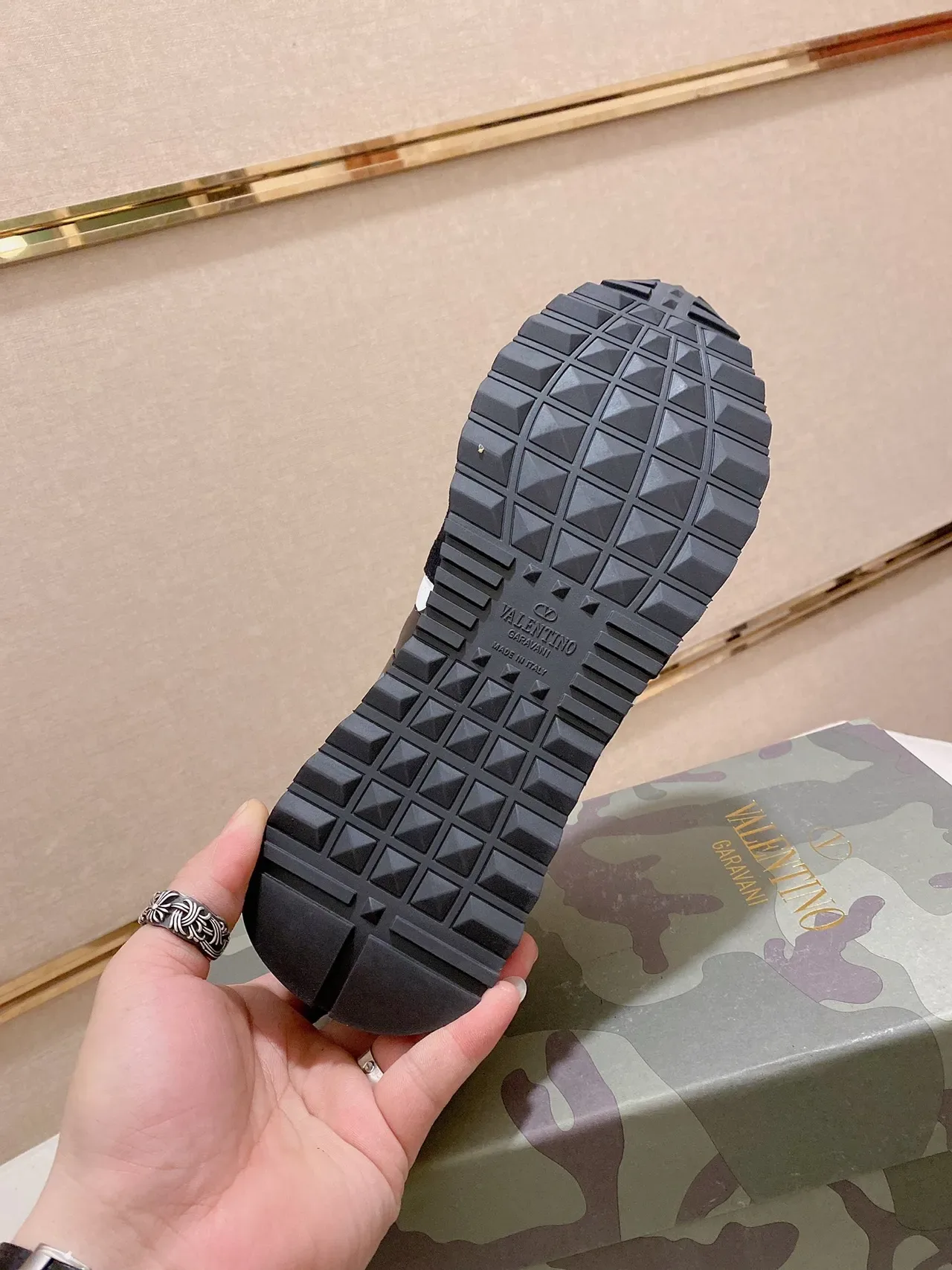 Sneakers lifestyle Valentino Rockstud Runner Camouflage Noir Bleu 2