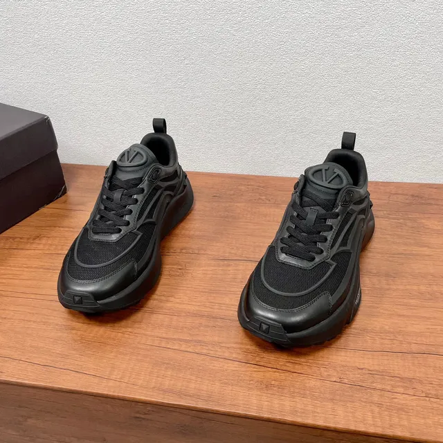 Valentino Runner Monochrome Black Chunky Sneakers 2