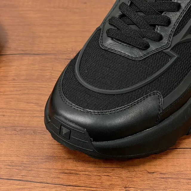 Valentino Runner Monochrome Black Chunky Sneakers 9
