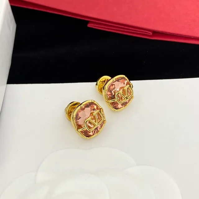 Valentino VLOGO সোনার বহুরঙা ধাতব ফ্যাসেটড বর্গাকার কাটা পাথর কানের দুল 6