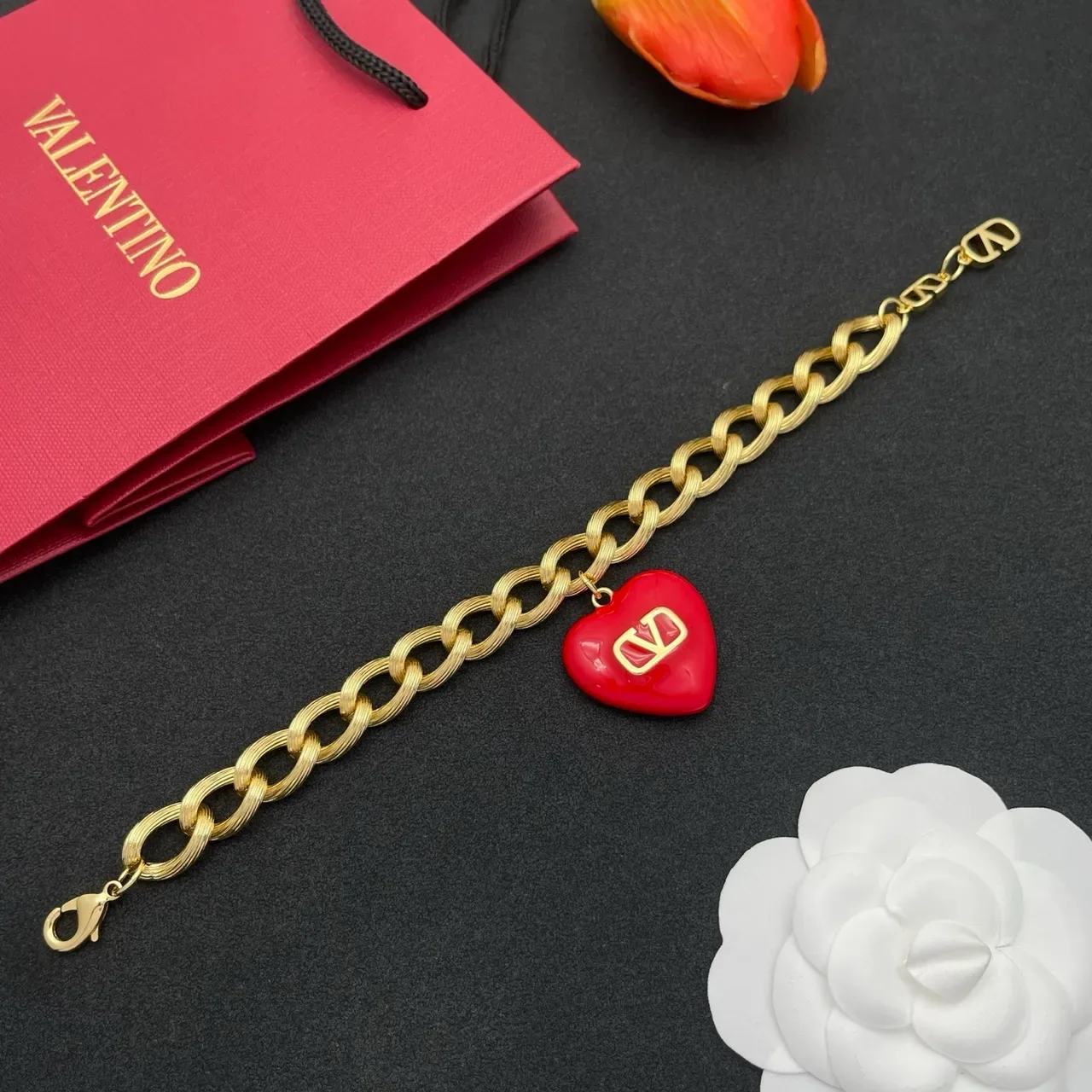 Valentino VLogo Cœur Émail Rouge Chaîne Or Bracelet 8