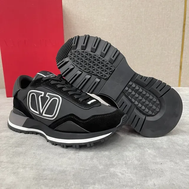 Valentino VLTN Runner Sneakers Lifestyle Noir Gris Argent 4