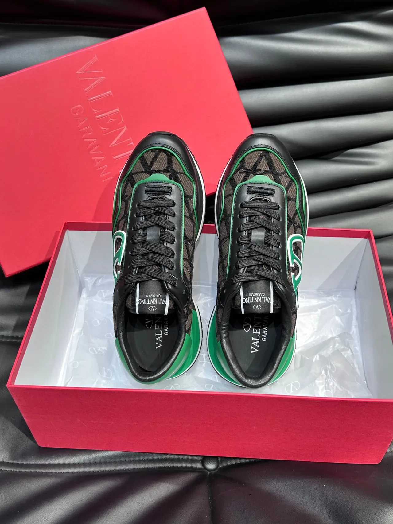 Valentino VLTN Runner Vert Noir Monogram Lifestyle Sneakers 5