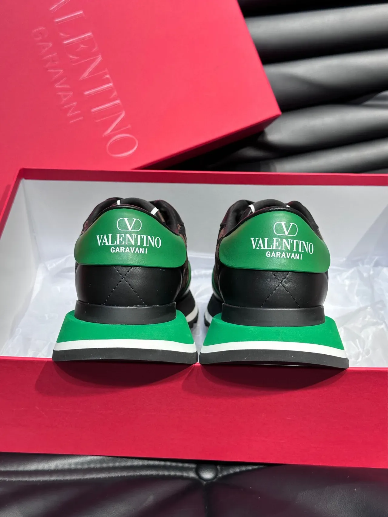 Valentino VLTN Runner Vert Noir Monogram Lifestyle Sneakers 8