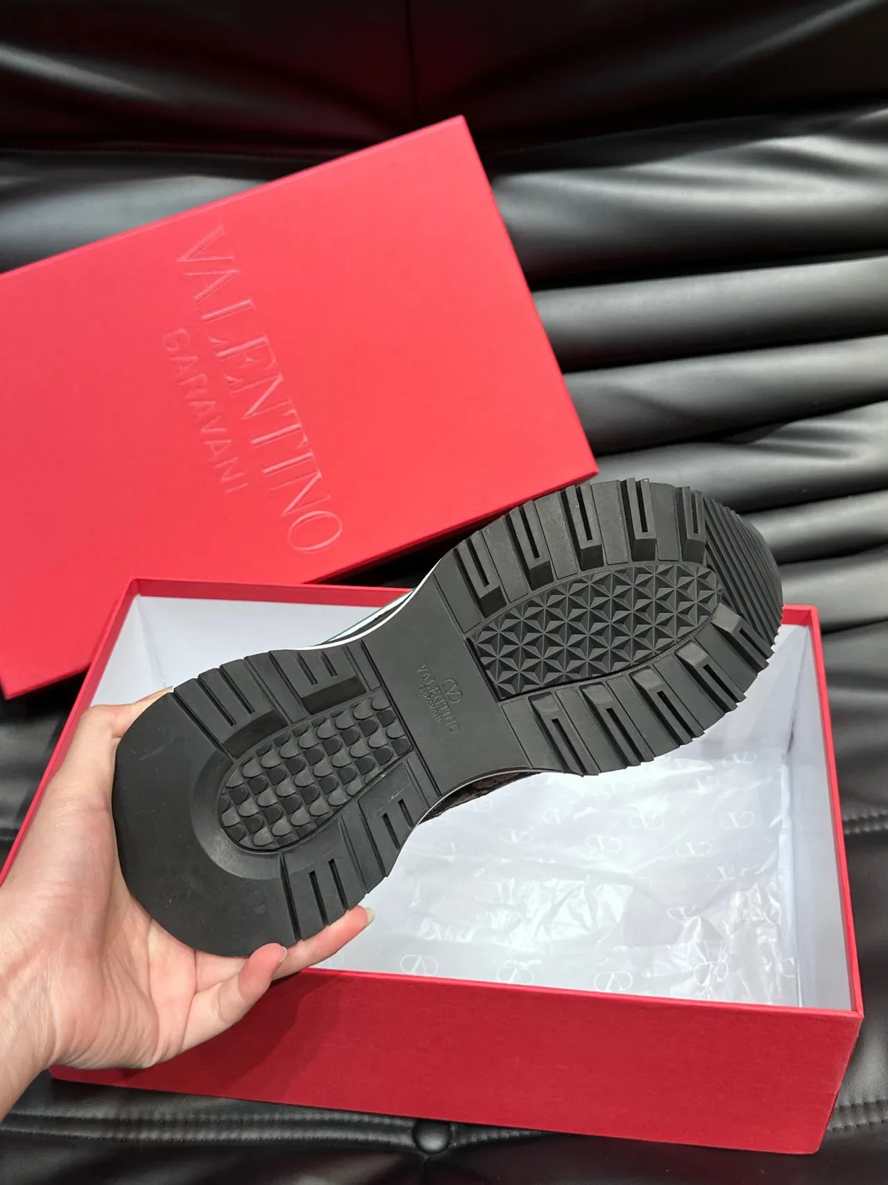 Valentino VLTN Runner Vert Noir Monogram Lifestyle Sneakers 9