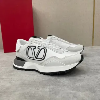Valentino VLTN Runner أحذية رياضية أبيض أسود رمادي نمط حياة