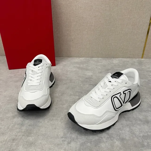Valentino VLTN Runner Sneakers Lifestyle Blanc Noir Gris 5