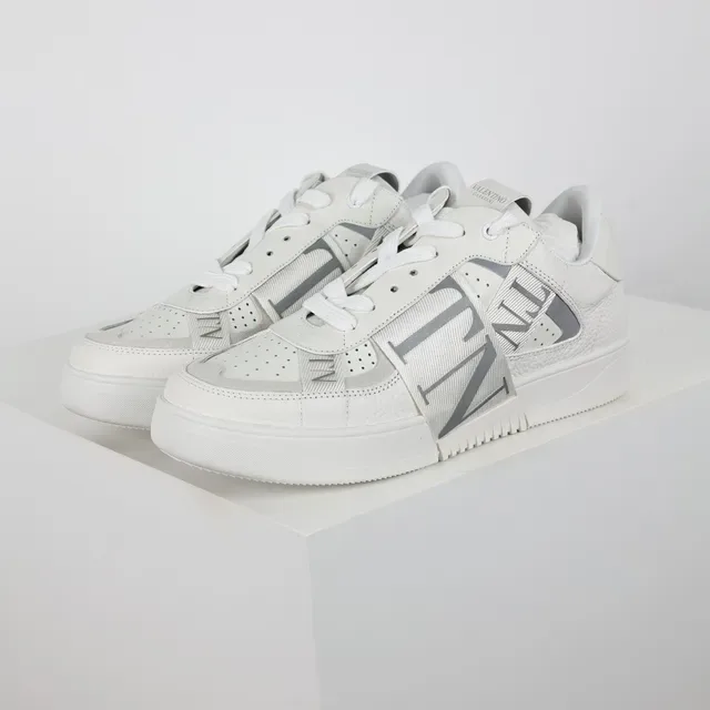 Valentino VLTN Sneakers Blanc Gris Low-Top Cuir Granulé Lifestyle 2