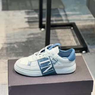Valentino VLTN Zapatillas Lifestyle Blancas y Azul Claro