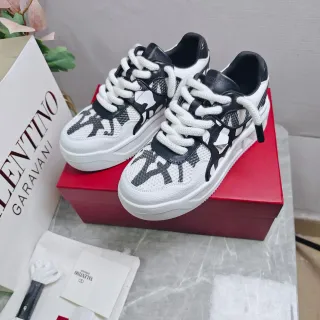 Valentino 白色黑色厚底平台鞋 网面和皮革拼接 生活方式运动鞋