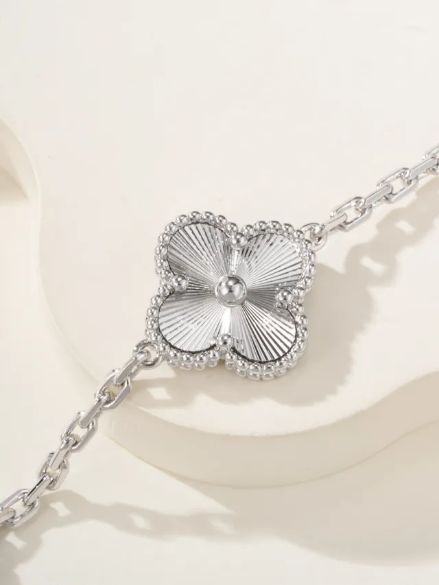 Van Cleef & Arpels ألعجمبرا خمسة أنماط مينا أزرق وفضي سوار 3