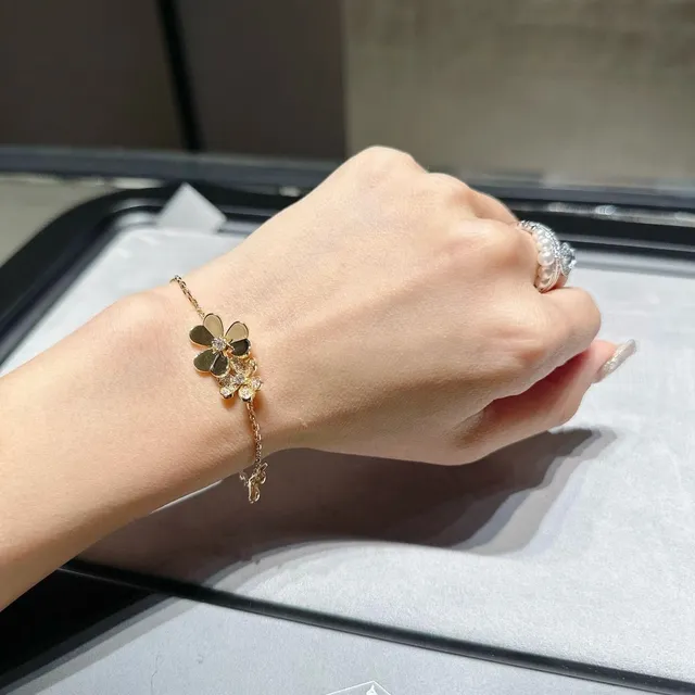 Van Cleef & Arpels Alhambra Cinq motifs Bracelet en or et diamants 7