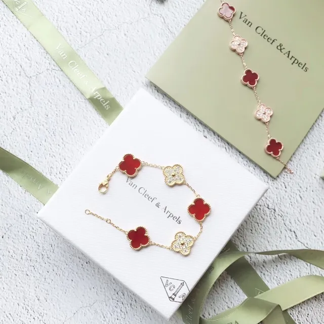 Van Cleef & Arpels Vintage Alhambra Five Motif vermelho e dourado pulseira 4