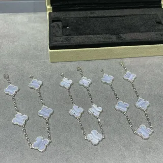 Van Cleef & Arpels Alhambra Trèfle à cinq feuilles Pierre Bleu Clair Bracelet