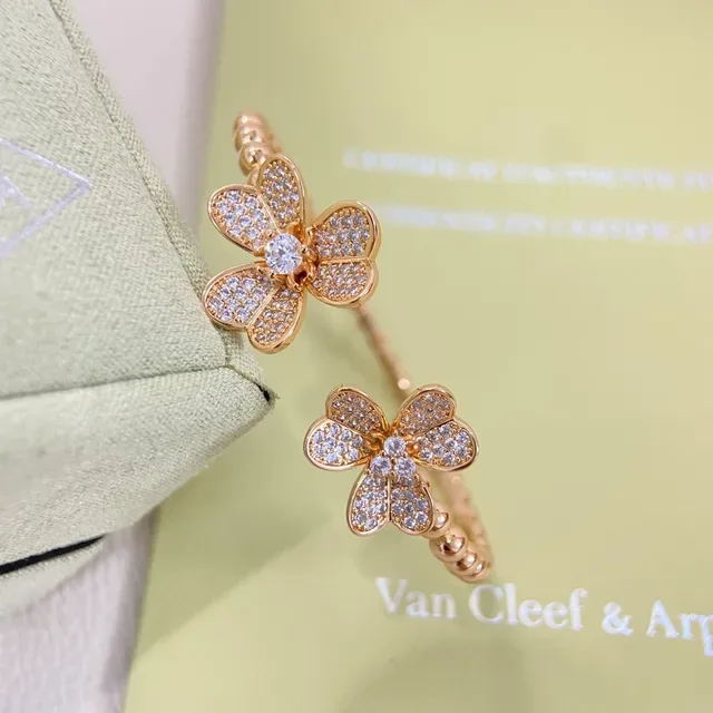 Van Cleef & Arpels Alhambra Flower Pavé-Set Open Rings 4
