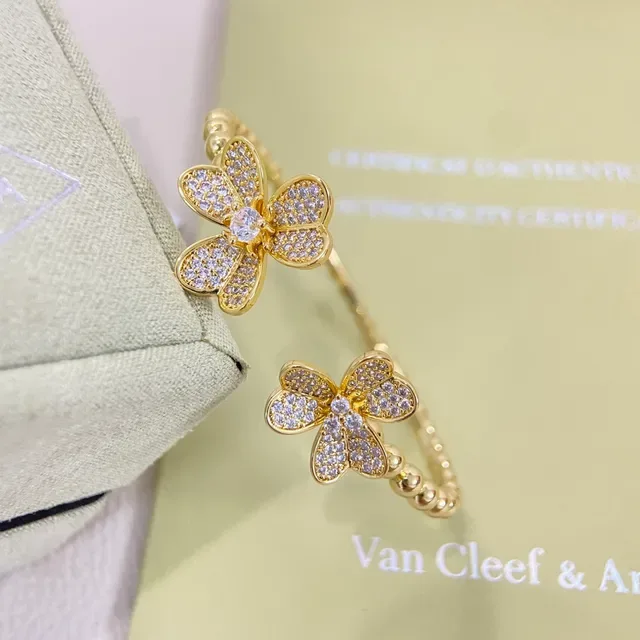 Van Cleef & Arpels Alhambra Flower Pavé-Set Open Rings 5