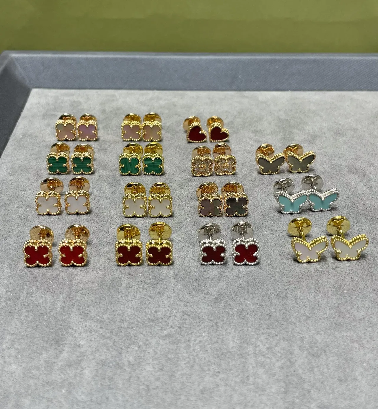 Van Cleef & Arpels Alhambra Four-Leaf Clover Pendant Necklaces 12