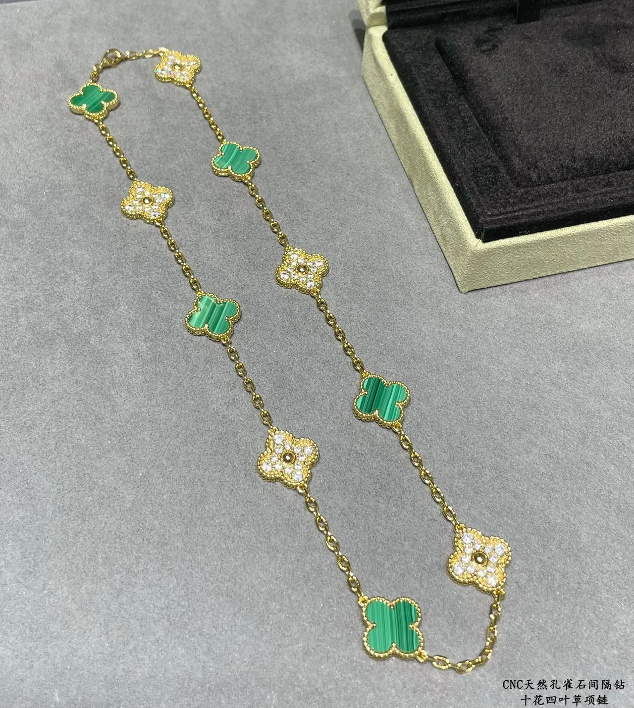 Van Cleef & Arpels Alhambra Malachita diamantes pavé trevo de quatro folhas colar 3