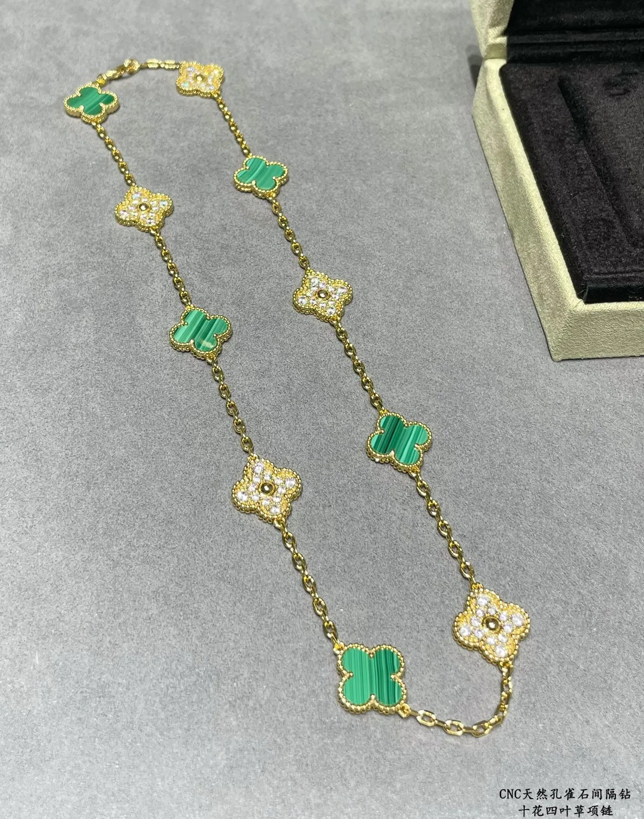 Van Cleef & Arpels Alhambra Malachita diamantes pavé trevo de quatro folhas colar 4