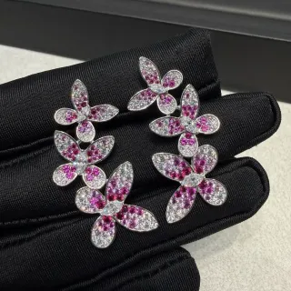 Van Cleef & Arpels Frivole أقراط زهور وردي وبيضاء كتلة
