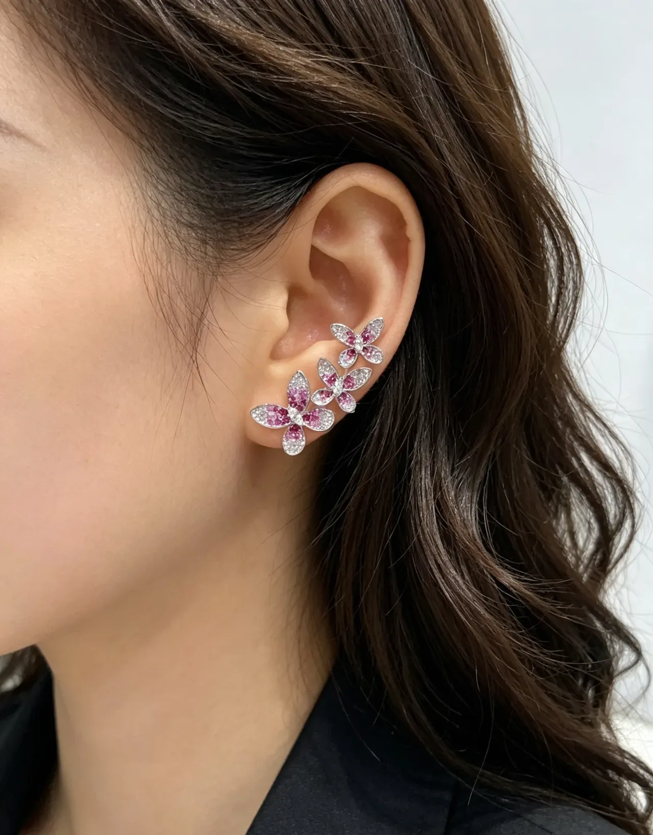 Van Cleef & Arpels Frivole Boucles d'oreilles floral cluster rose et blanc 2