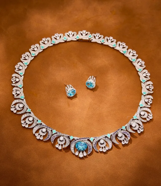 Van Cleef & Arpels Gold Blue Alta Joalheria Artesanal Filigrana de Rosa Colar 3