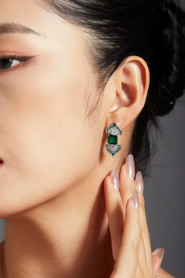 Van Cleef & Arpels Boucles d'oreilles Argent Vert Motif Feuille Géométrique Pierre Centrale Émeraude 5
