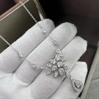 Van Cleef & Arpels রূপালী সাদা আখরোলাকার হীরার ঝর্ণা ফুল পাতার নকশা হার