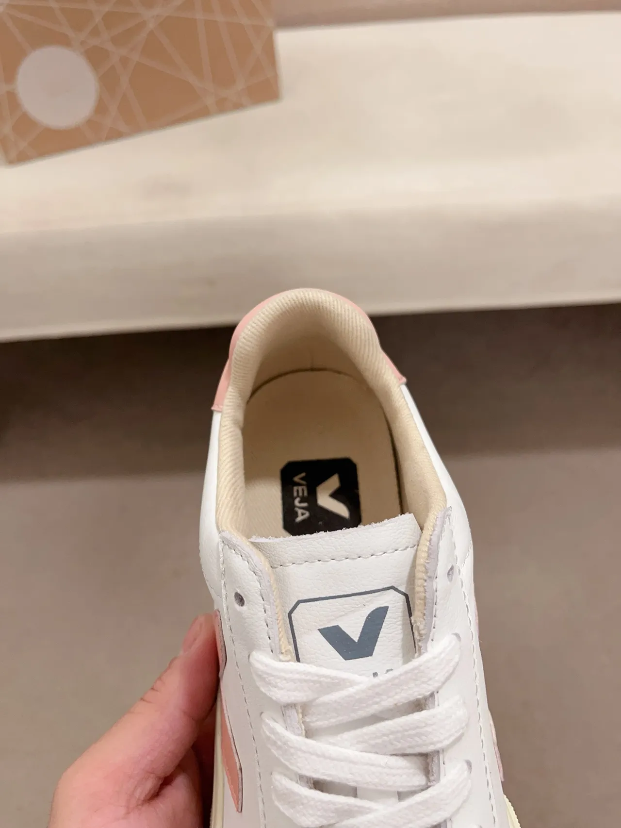 VEJA White Pink Low-Top Leather Upper Lifestyle Sneakers 4