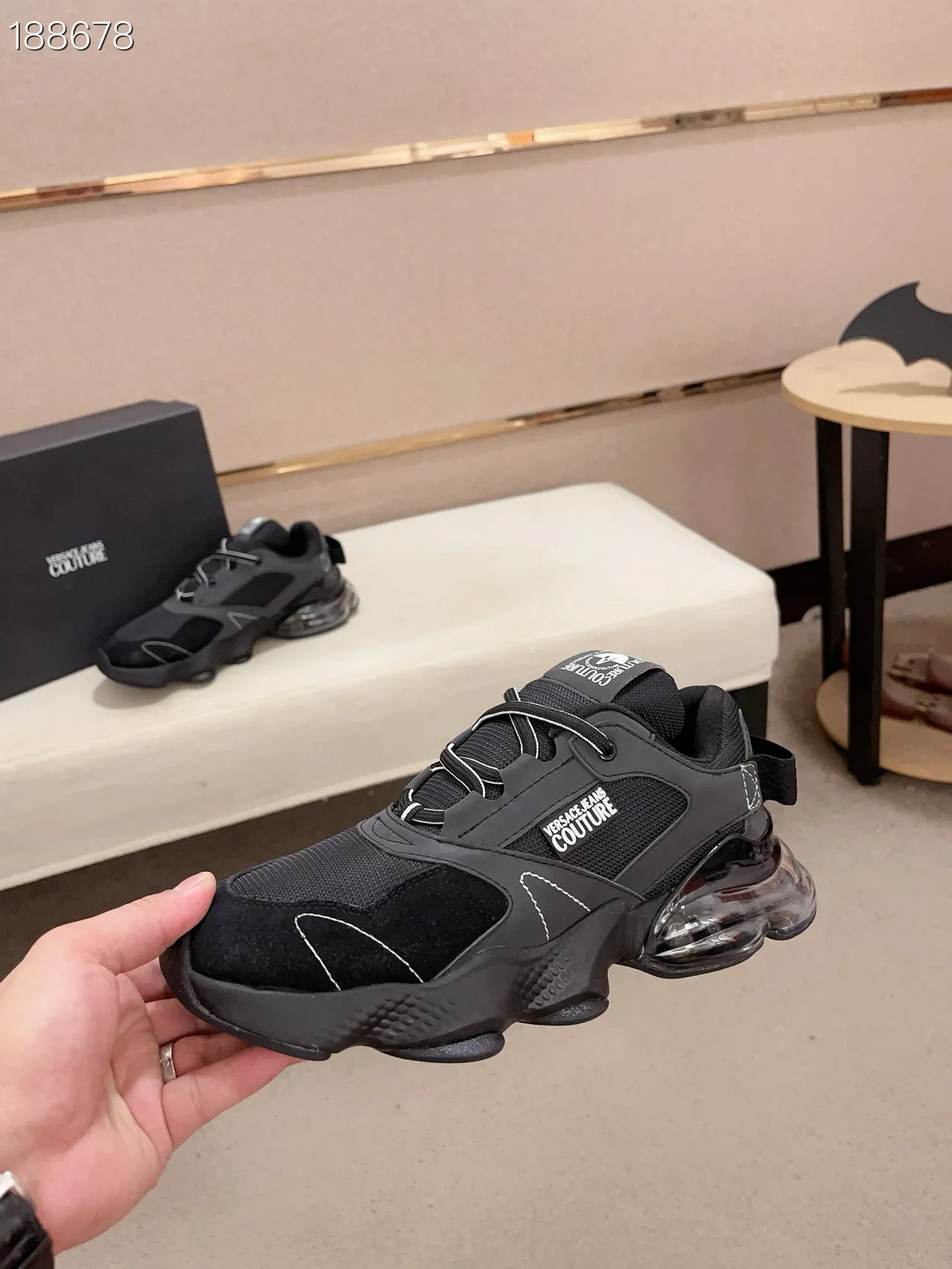 Versace Chain Reaction Zapatillas negras transparentes con tacón chunky 5