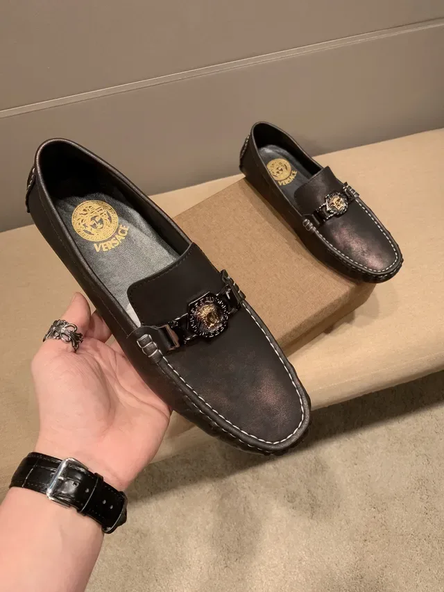 Versace Chain Reaction Medusa-Buckle Mocassins Noirs Patinés 2