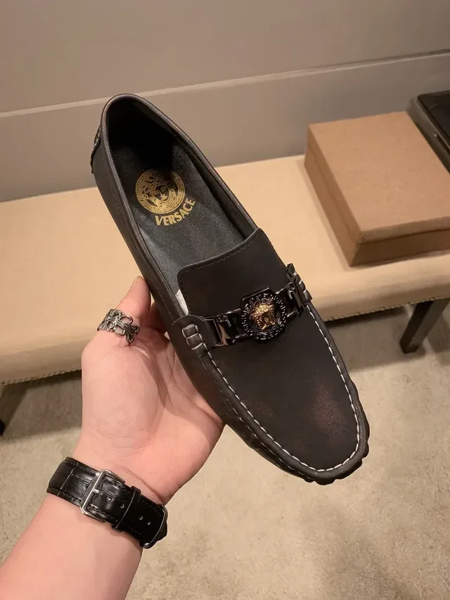 Versace Chain Reaction Medusa-Buckle Mocassins Noirs Patinés 8