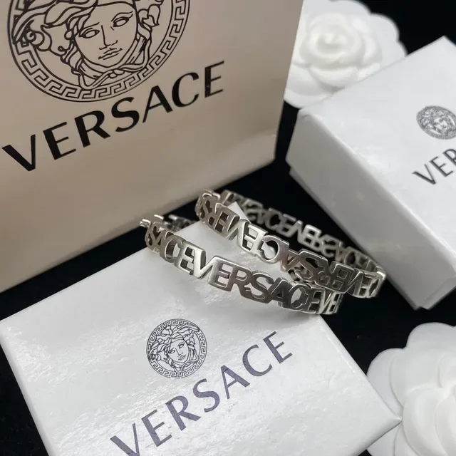 Versace Chain Reaction Silver-Tone Lettering Bracelet 2