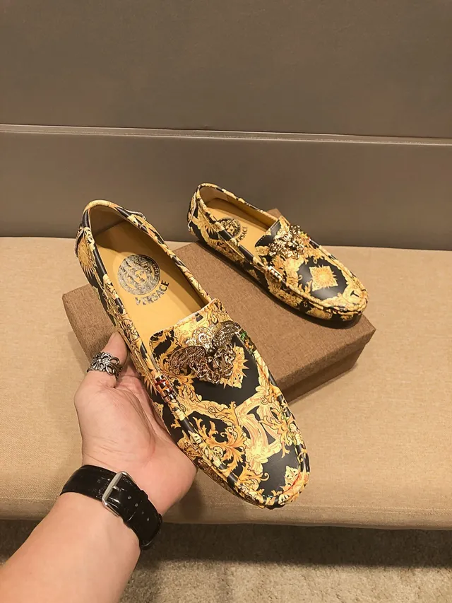 Versace Greca Odissea impressão barroca Medusa mocassins 4