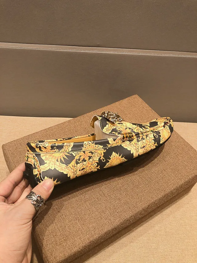 Versace Greca Odissea impressão barroca Medusa mocassins 8