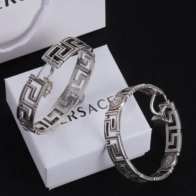 Versace Greca Odissea Medusa Créoles 2