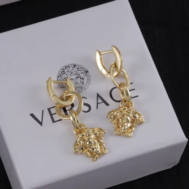 Versace Medusa Boucles d'oreilles à l'anneau double avec charm tête en or 4