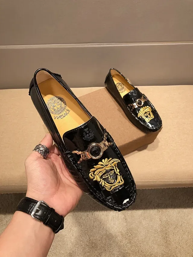 Versace Medusa Mocassins Noir Or Broderies 4