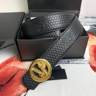 Versace Odissea काला सोना आयतनिक टेक्स्चर्ड एम्बॉस्ड मेड्यूसा हेड्स चमड़ा बेल्ट