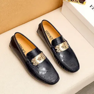 Versace Odissea Mocassin Noir Doré Cuir Crocodile Embossé Patenté avec Boucle Médusa et Hardware