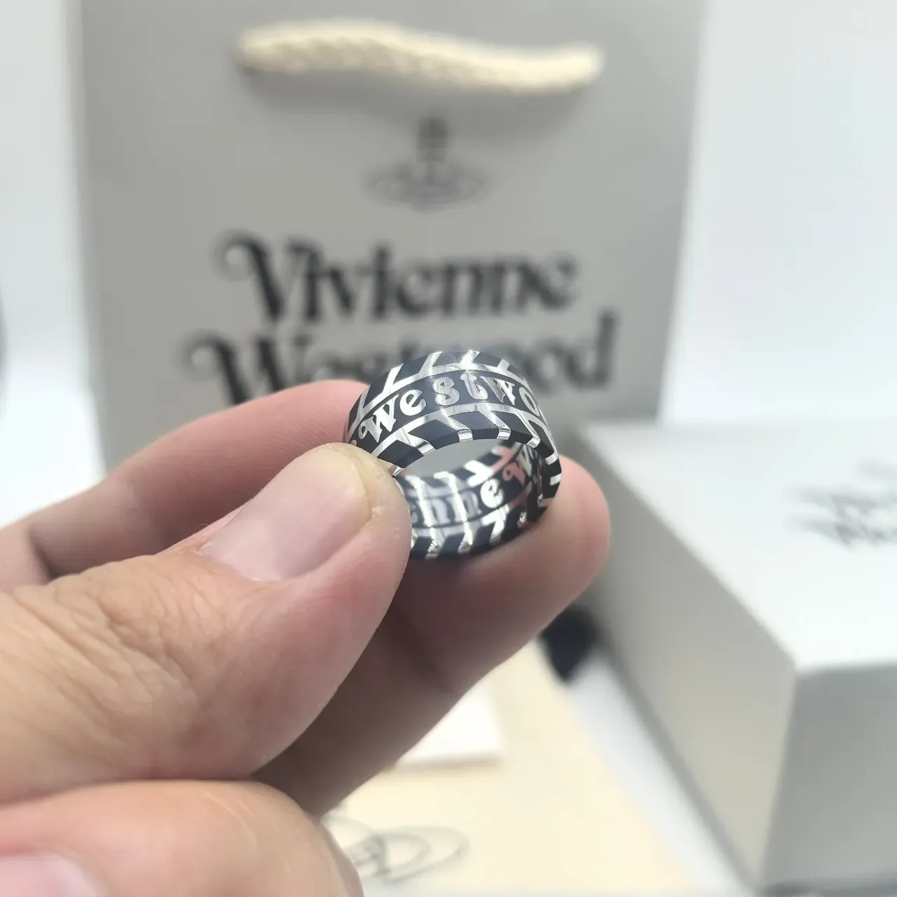 Vivienne Westwood Orb Logo Ring Black Gold Enamel Stacked Band Rings 3