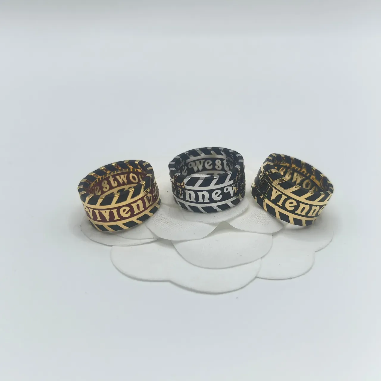 Vivienne Westwood Orb Logo Ring Black Gold Enamel Stacked Band Rings 8